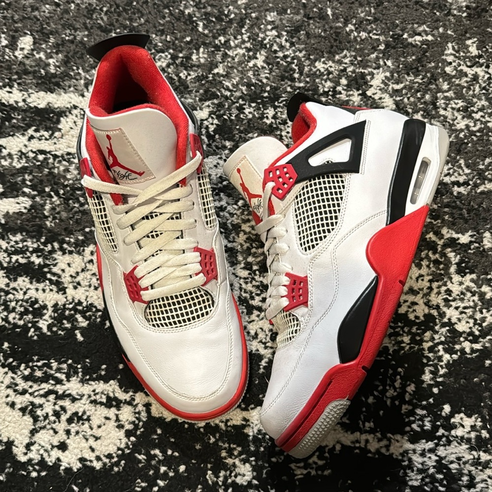 Jordan 4 Fire Red